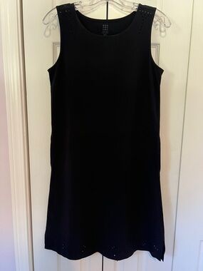 Title Nine Black Sleeveless Shift Dress